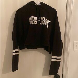 H&M New York Cropped Hoodie